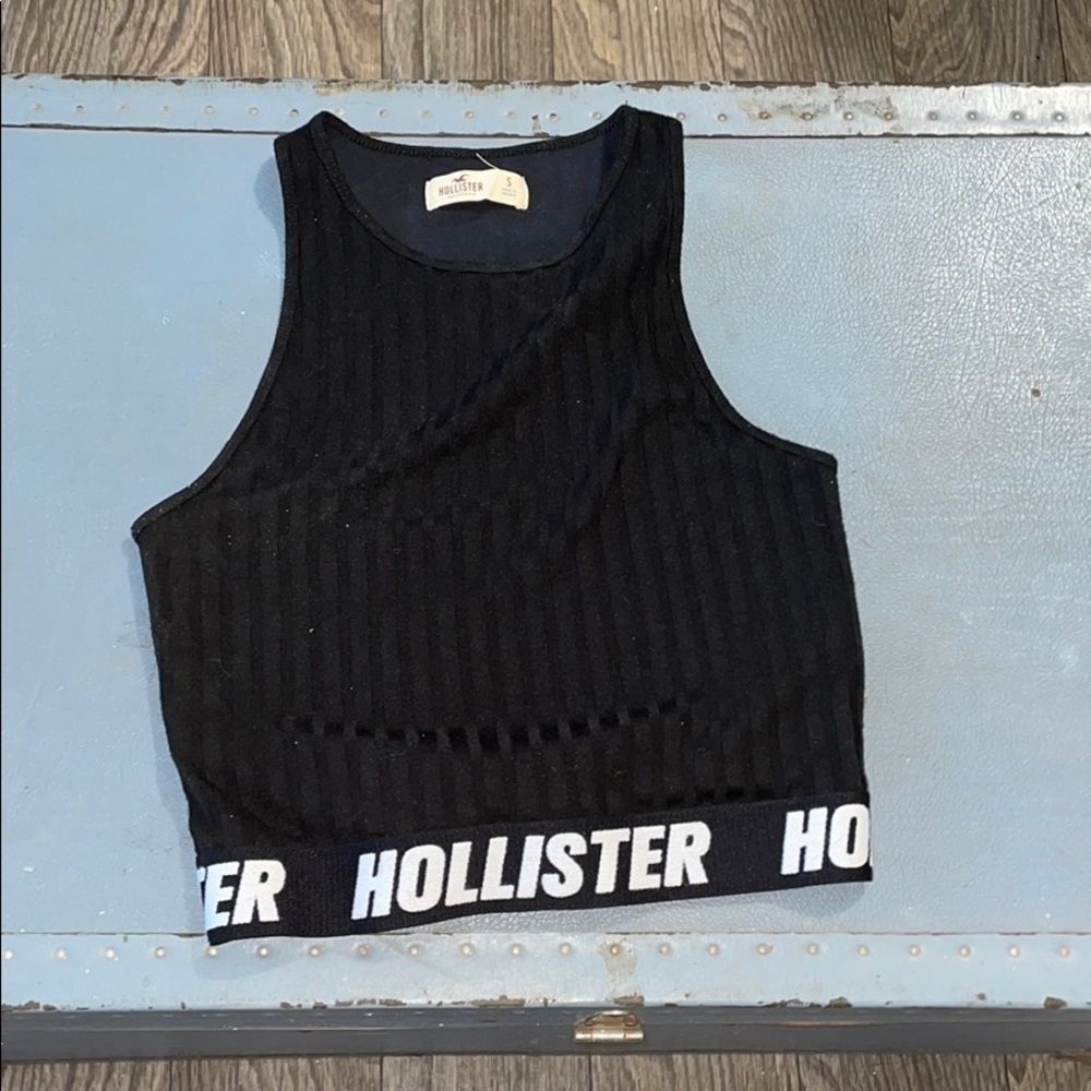 Ribbed Hollister Tank